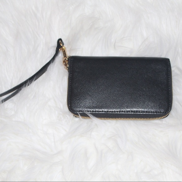 Michael Kors zip wallet/wristlet - Picture 3 of 4